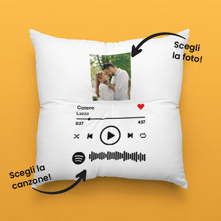 Square cushion 100% polyester. Customizable with photo and Spotify track