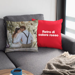 Cuscino quadrato 100% poliestere con foto e/o testo personalizzato con retro in varie colorazioni