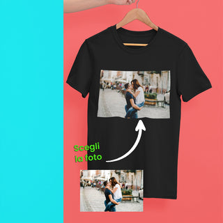 T-shirt Nera personalizzabile con foto/frase/iniziali