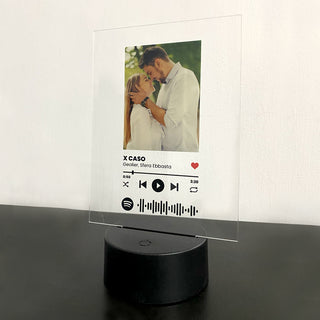 Targa Rettangolare Luminosa in Plexiglass Personalizzata con Foto e Traccia del Brano Spotify Formato 15X20