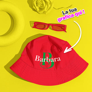 Cappello Rosso Miramare personalizzato con iniziali e nome.